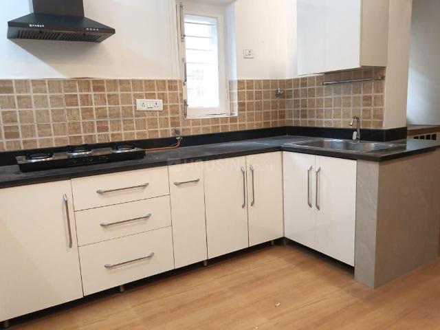 Flat for rent in Deri