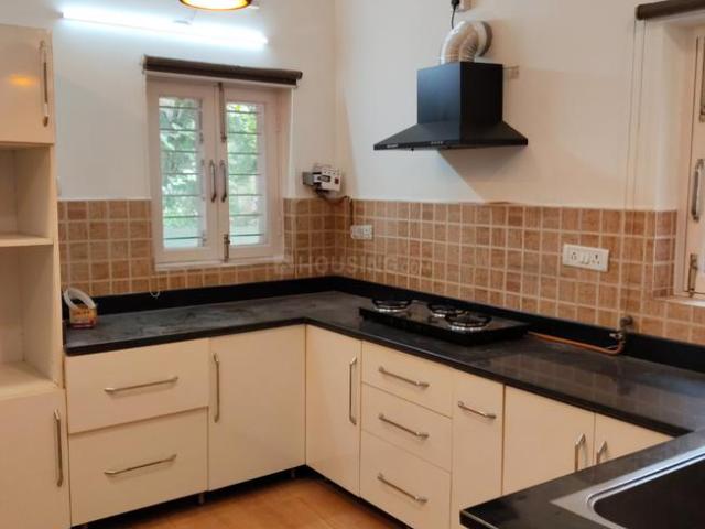 Flat for rent in Deri