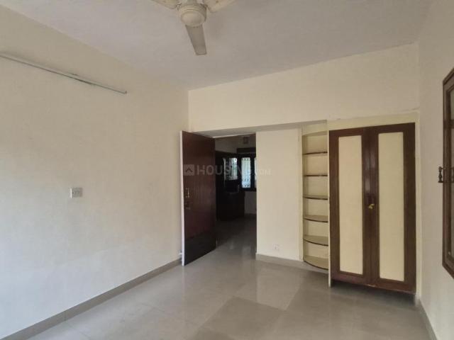 Flat for rent in Deri