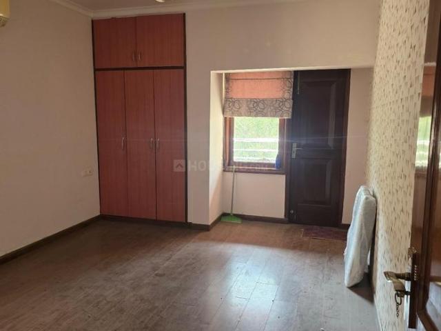 Flat for sale in Vasant Kunj, Delhi