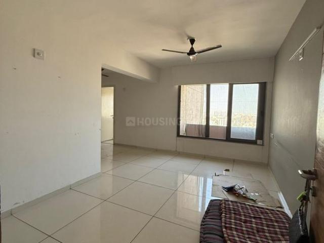 Flat for rent in Vastrapur, Ahmedabad