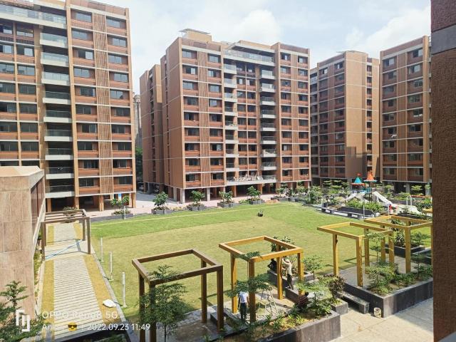 Flat for sale in Vastrapur - Ahmedabad, Gujarat