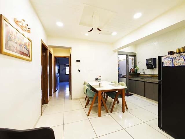 Flat for sale in Vastrapur - Ahmedabad, Gujarat
