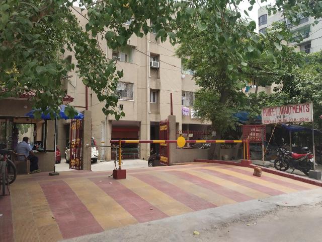 Flat for sale in East Delhi, Deri