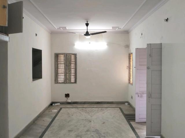Flat for sale in West Delhi, Deri