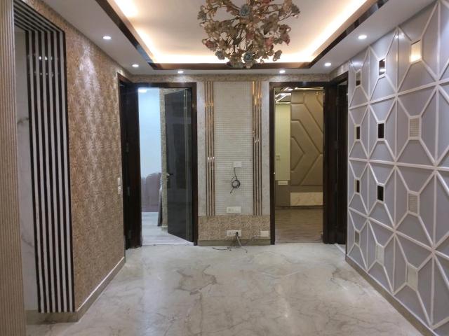 Flat for sale in West Delhi, Deri