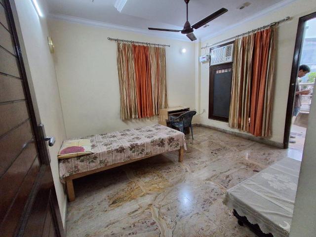 Flat for sale in West Delhi, Deri