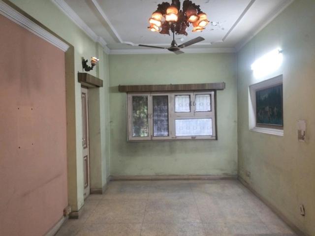 Flat for sale in West Delhi, Deri