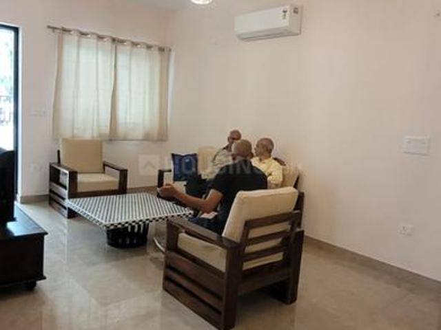 Duplex for rent in Deri