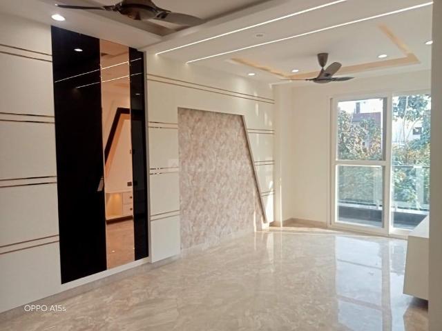 Duplex for sale in North West Delhi, Deri