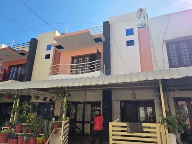 Duplex for sale in Madya