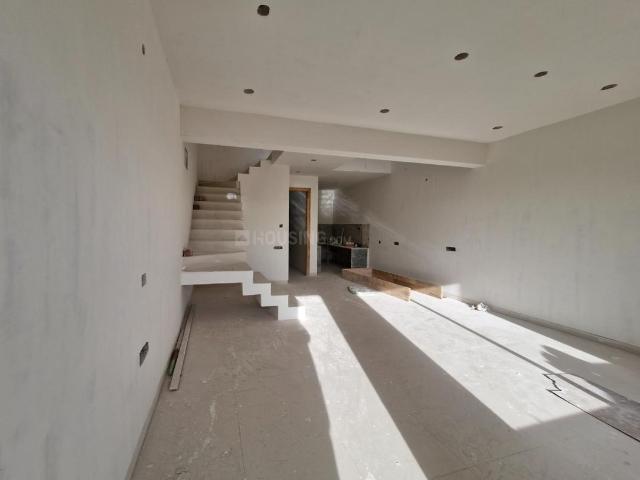 Duplex for sale in Madya