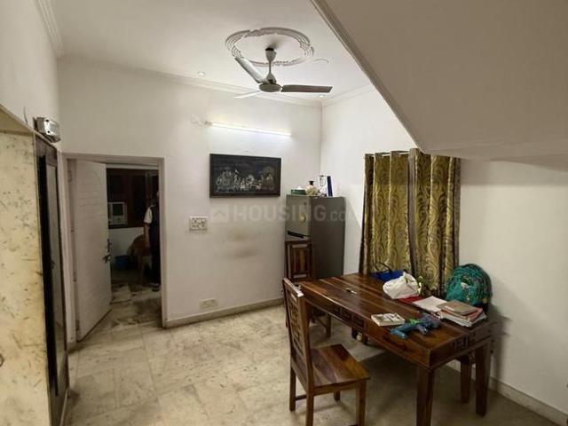 Duplex for rent in Deri