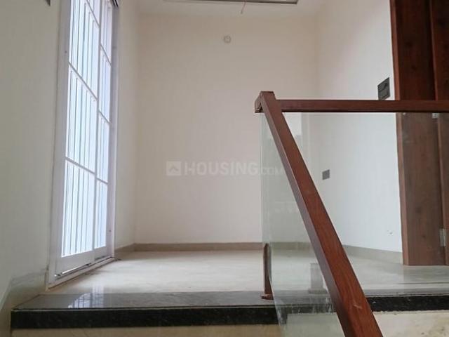 Duplex for rent in Madya