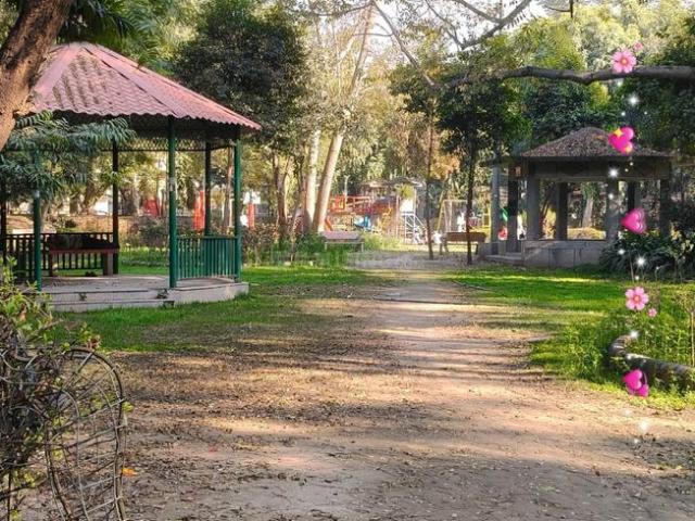 Duplex for sale in West Delhi, Deri