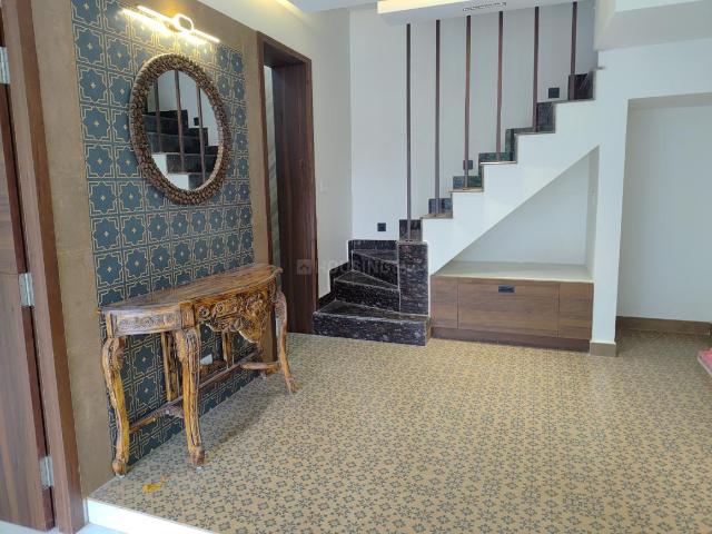 Duplex for sale in West Delhi, Deri