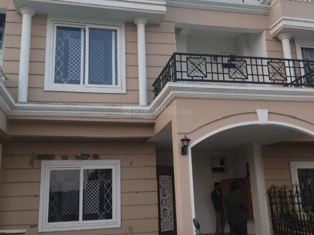 Duplex for rent in Madya