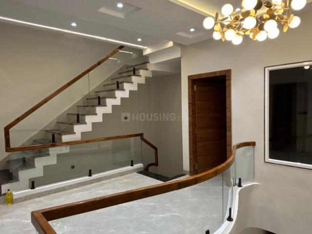 Duplex for sale in Madya