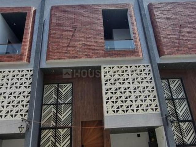 Duplex for sale in Madya