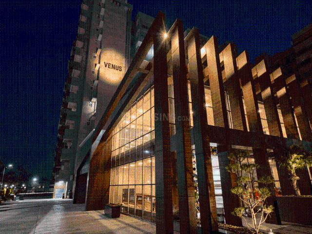 Duplex for rent in Deri