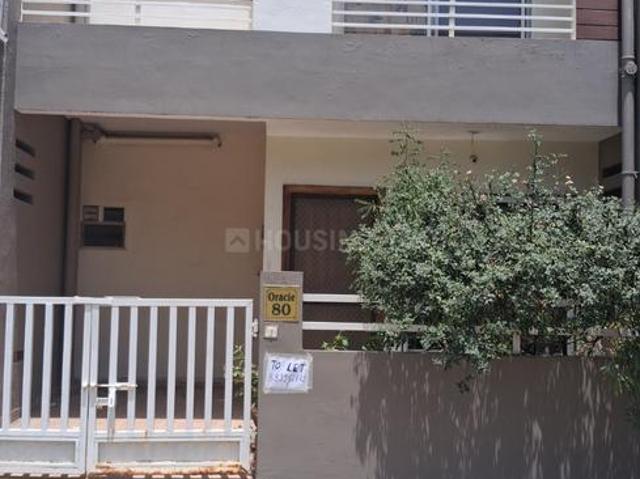 Duplex for rent in Madya