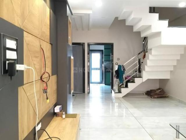 Duplex for sale in Madya