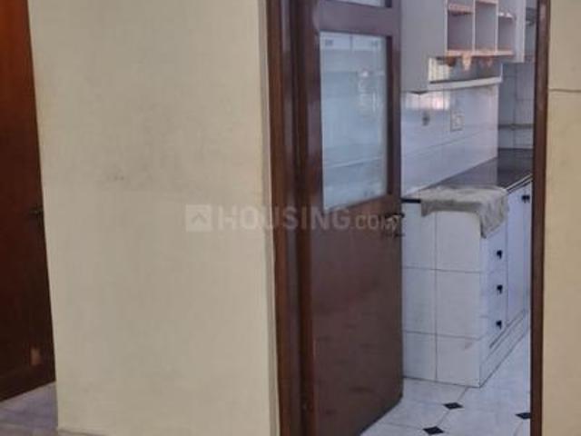 Duplex for rent in Deri