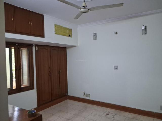 Duplex for rent in Deri