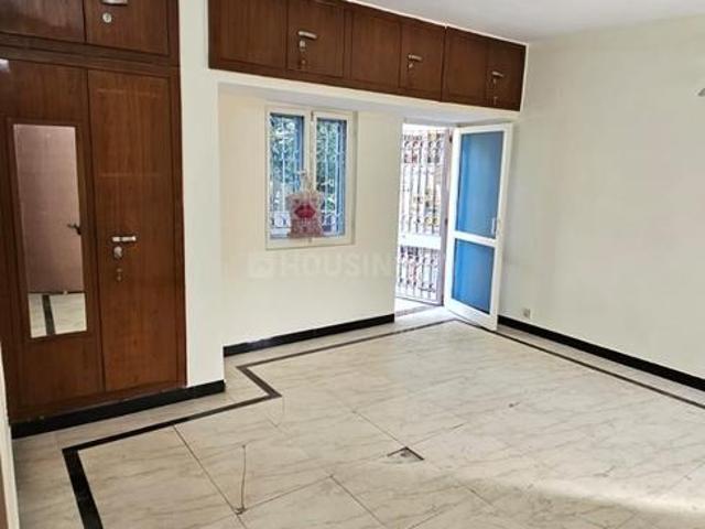 Duplex for rent in Deri