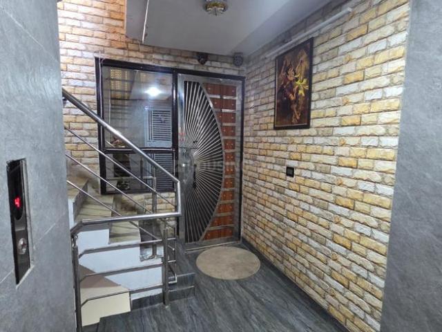 Duplex for sale in West Delhi, Deri