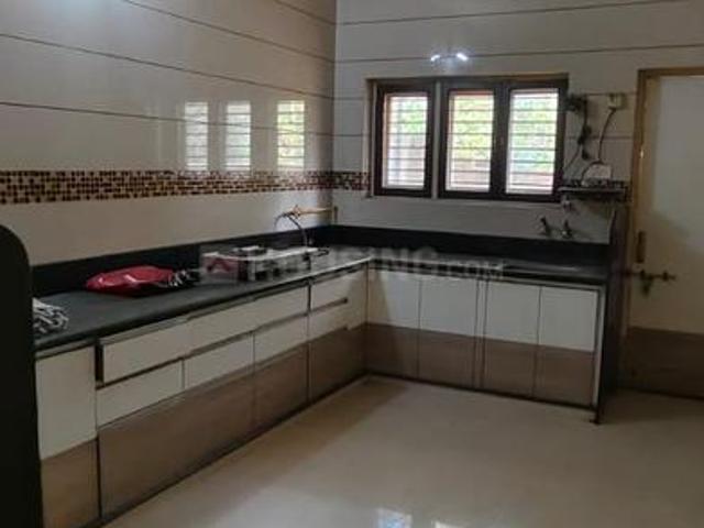 Duplex for rent in Vallabh, Gujarat