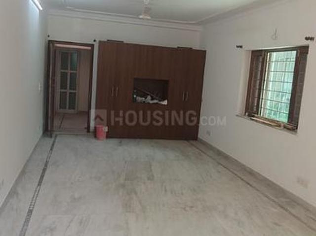 Duplex for rent in Deri