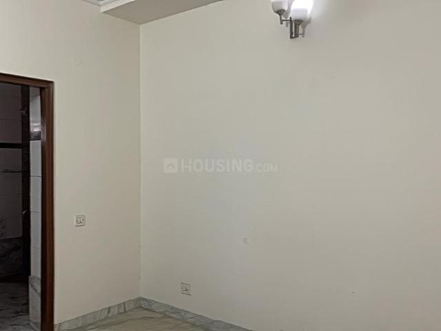 Duplex for rent in Deri