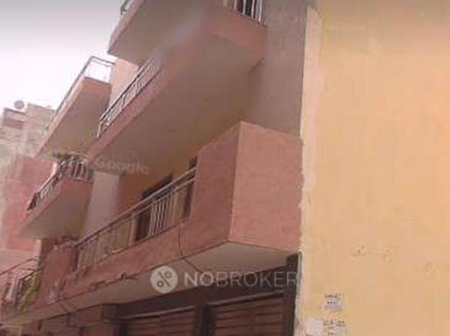 Flat for rent in South Delhi, Deri