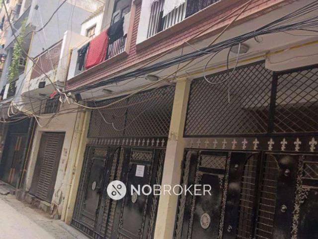 Flat for rent in South Delhi, Deri