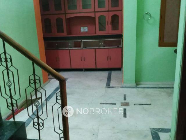 Flat for rent in South Delhi, Deri