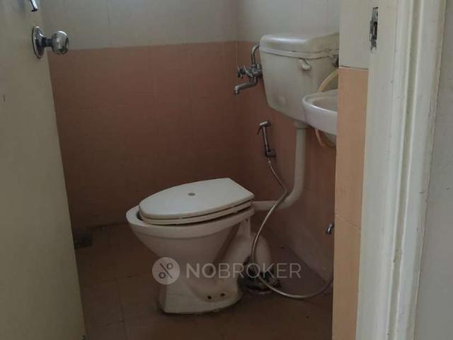 Flat for rent in South Delhi, Deri