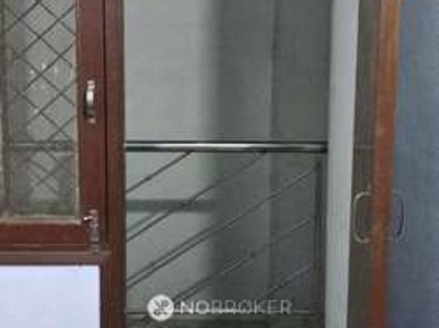 Flat for rent in West Delhi, Deri