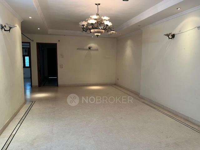 Flat for rent in Deri