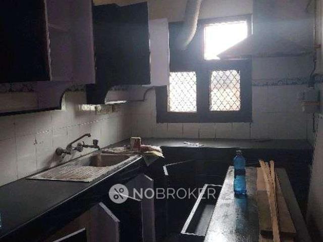 Flat for rent in South Delhi, Deri