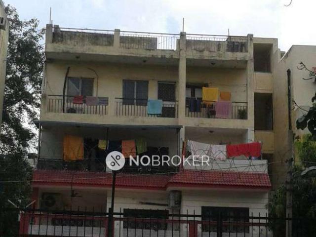 Flat for rent in East Delhi, Deri