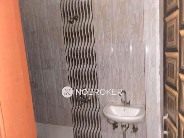 Flat for rent in South West Delhi, Deri