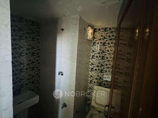 Flat for rent in West Delhi, Deri
