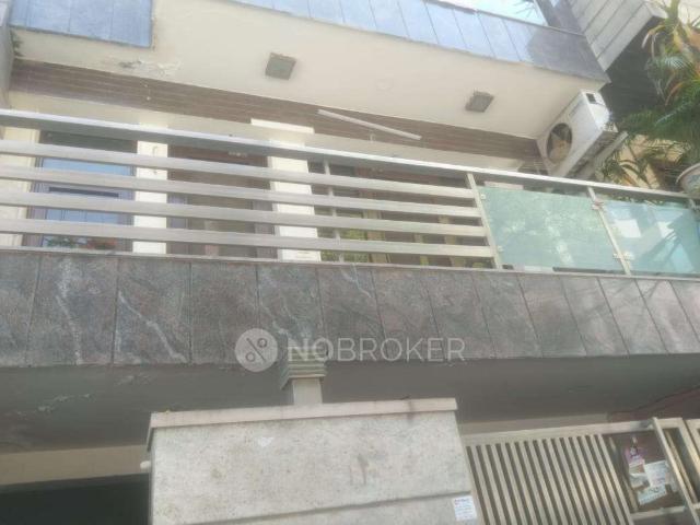 Flat for rent in North West Delhi, Deri