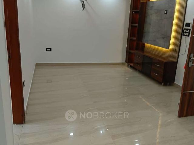 Flat for rent in South Delhi, Deri