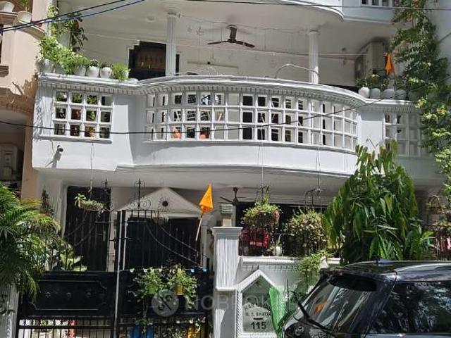 Flat for rent in North West Delhi, Deri