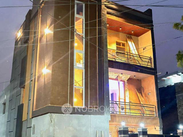 Flat for rent in Hariana
