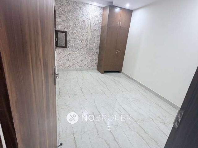 Flat for rent in Deri
