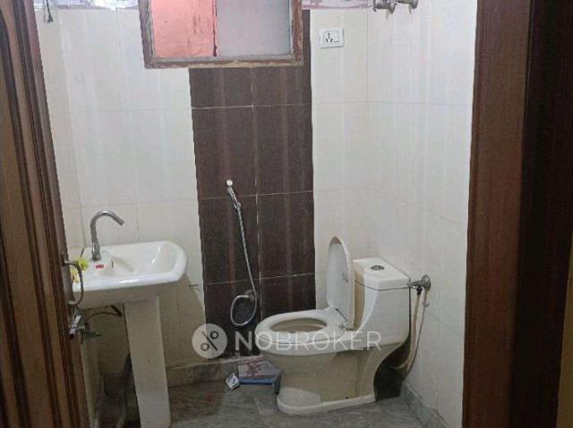 Flat for rent in East Delhi, Deri