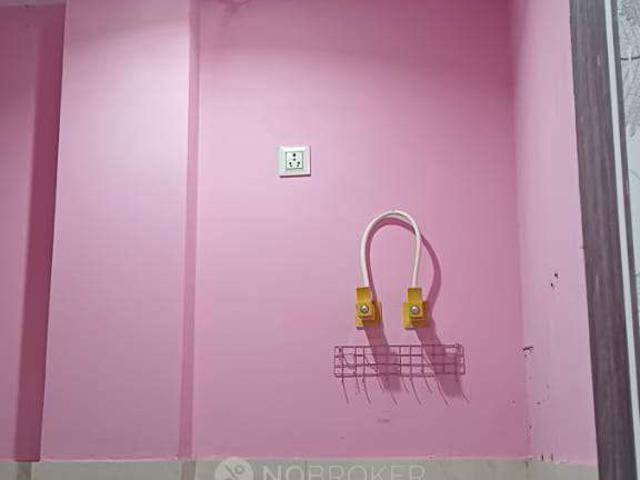 Flat for rent in North Delhi, Deri